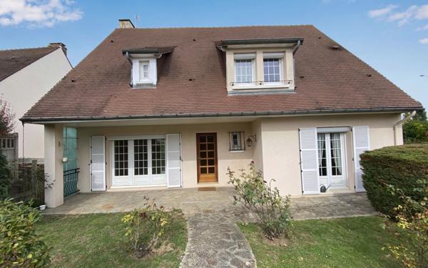 Maison à vendre    5 pièces •  Mézières-sur-Seine