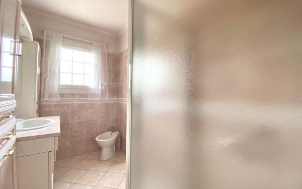 Maison à vendre    5 pièces •  Mézières-sur-Seine