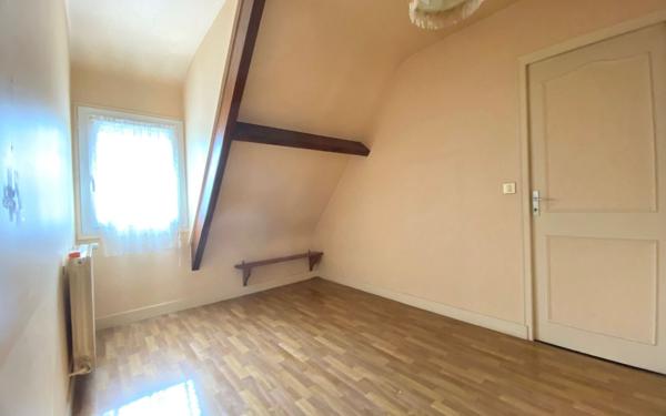 Maison à vendre    5 pièces •  Mézières-sur-Seine