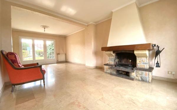 Maison à vendre    5 pièces •  Mézières-sur-Seine