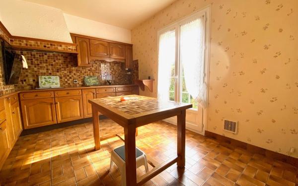 Maison à vendre    5 pièces •  Mézières-sur-Seine