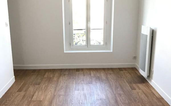 Appartement à louer    1 pièce • 17,93 m2 Châtillon