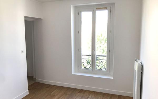 Appartement à louer    1 pièce • 17,93 m2 Châtillon