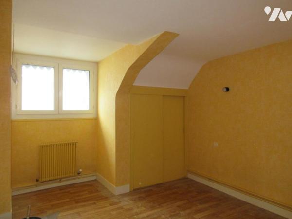 IMMEUBLE :  APT T4+ COMMERCE