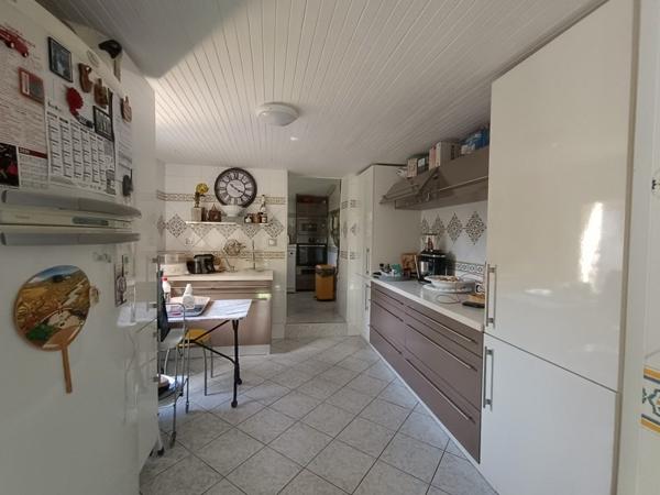 Maison à vendre |  Saint-Caprais-de-Bordeaux |  6 pièces | 184 m²