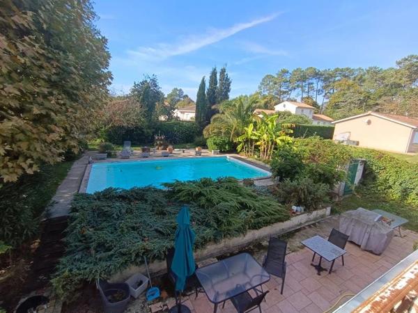 Maison à vendre |  Saint-Caprais-de-Bordeaux |  6 pièces | 184 m²