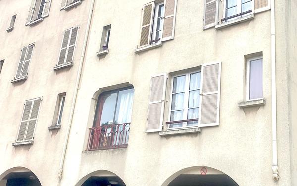 Appartement à vendre    1 pièce •  Les Mureaux