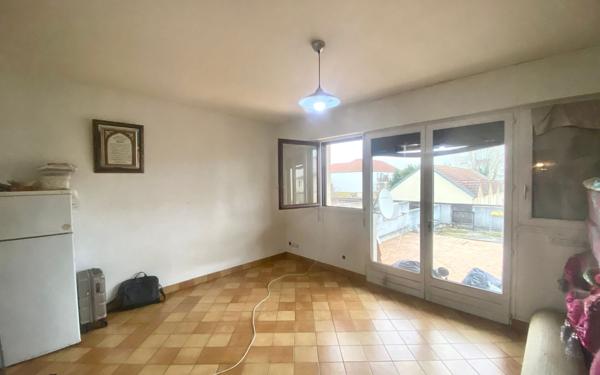 Appartement à vendre    1 pièce •  Les Mureaux