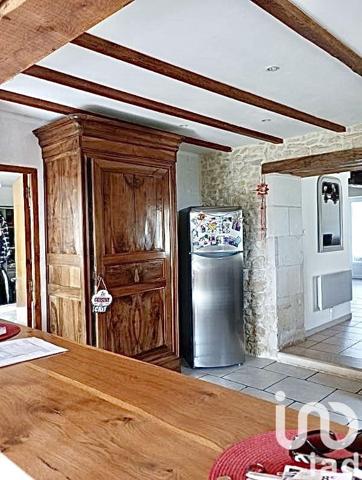 Longère 5 pièces de 110 m² à Gémozac (17260)