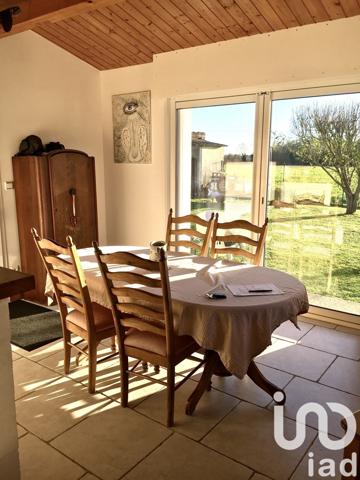 Longère 5 pièces de 110 m² à Gémozac (17260)