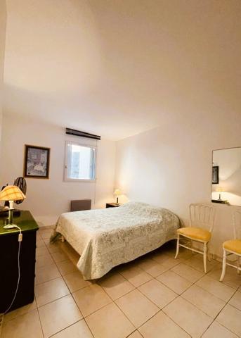 Appartement
         2 pièces
        - 55 m² 252 000 € *