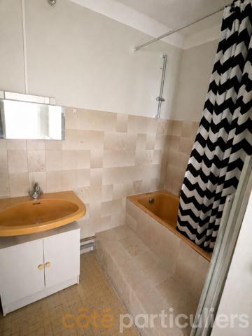 Vente
                Immeuble720 m² - 1 Pièce -
                    LUC LA PRIMAUBE (12450)