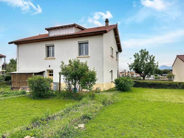 GERZAT– Maison avec jardin à réinventer