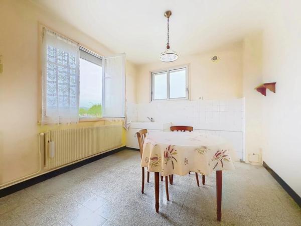 GERZAT– Maison avec jardin à réinventer