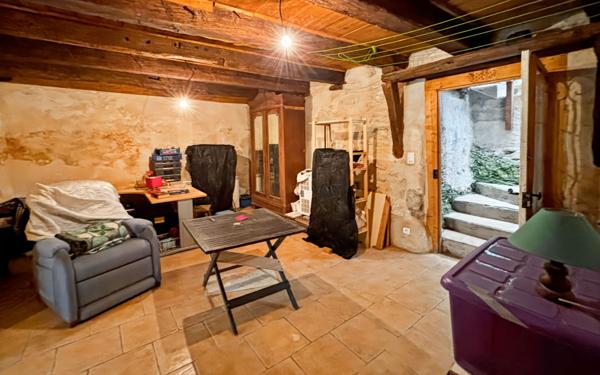 Maison à vendre    5 pièces •  Antonne-et-Trigonant