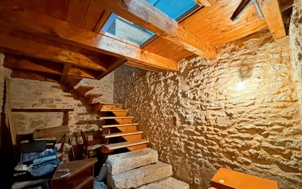 Maison à vendre    5 pièces •  Antonne-et-Trigonant