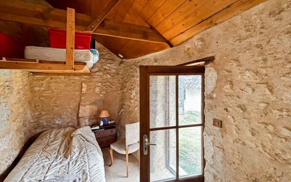 Maison à vendre    5 pièces •  Antonne-et-Trigonant