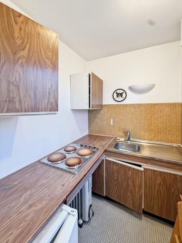 Studio 26 M² avec balcon proximité de la Place de la Nation PARIS 20