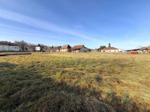 Vente Terrain 645 m2 à Les Avenières Veyrins-Thuellin