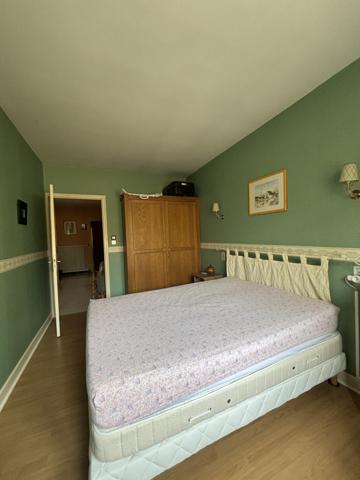 CHATILLON Sur SEINE : Maison de 1960 au centre ville ,130m² avec sous-sol, garage et petit terrain Châtillon-sur-Seine (21400)