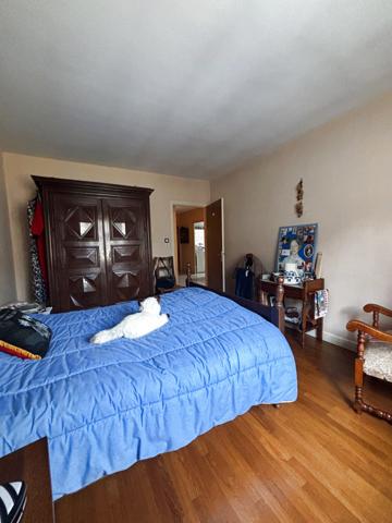 CHATILLON Sur SEINE : Maison de 1960 au centre ville ,130m² avec sous-sol, garage et petit terrain Châtillon-sur-Seine (21400)