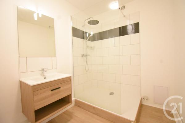 Appartement F3 à vendre  3 pièces - 58,49 m2 VICHY - 03