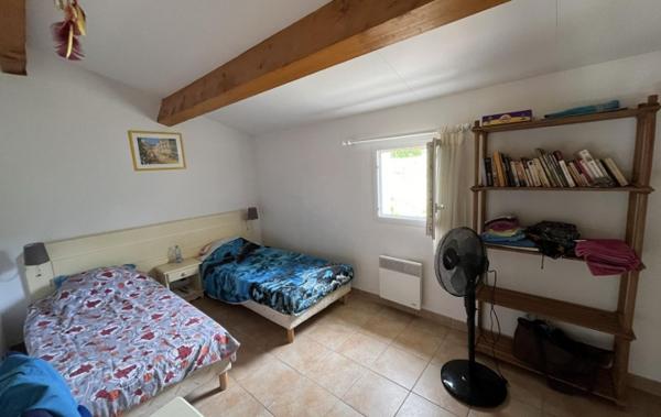 Vente Villa avec garage - cour et parking privé Homps   