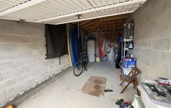 Vente Villa avec garage - cour et parking privé Homps   