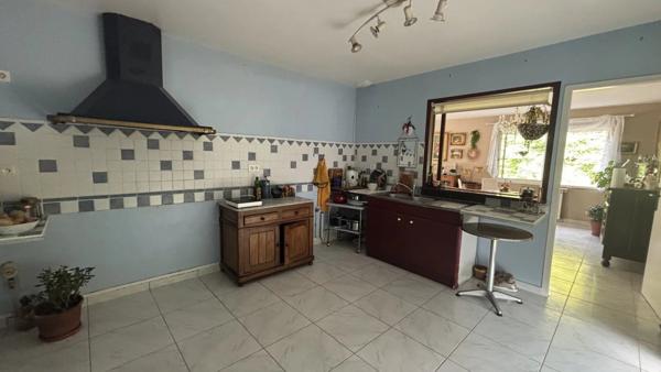 Vente                                                      Maison
                        
                     5 pièces                      149 m2                     à Peyrehorade