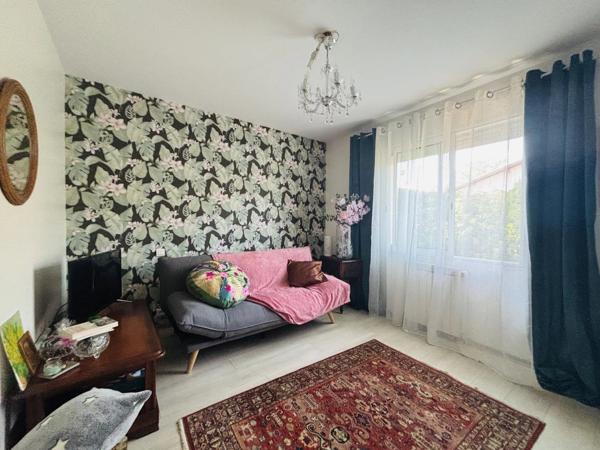 Vente                                                      Maison
                        
                     5 pièces                      149 m2                     à Peyrehorade