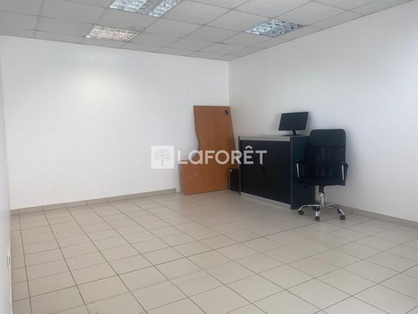 Location bureau La Trinité - 1 pièce(s) - 21 m² - 650 €/mois