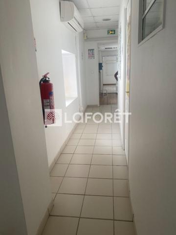 Location bureau La Trinité - 1 pièce(s) - 21 m² - 650 €/mois