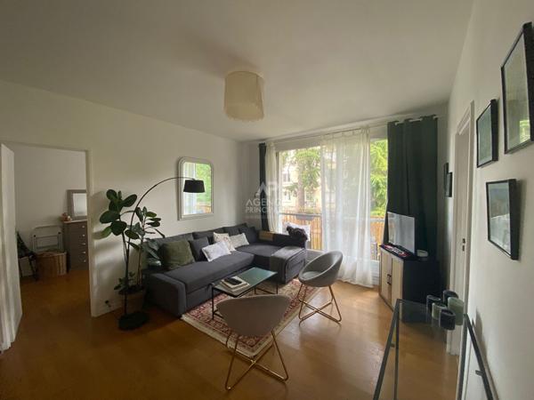 "Versailles Saint-Symphorien" - joli appartement de 40 m2 de 2 pièces au calme avec cave ! Loyer 1 056 €/mois charges comprises **  - Référence  8740
