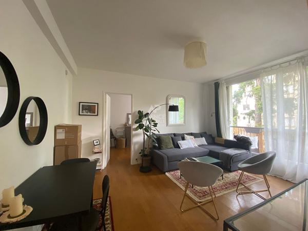 "Versailles Saint-Symphorien" - joli appartement de 40 m2 de 2 pièces au calme avec cave ! Loyer 1 056 €/mois charges comprises **  - Référence  8740