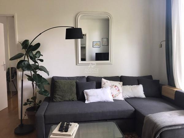 "Versailles Saint-Symphorien" - joli appartement de 40 m2 de 2 pièces au calme avec cave ! Loyer 1 056 €/mois charges comprises **  - Référence  8740