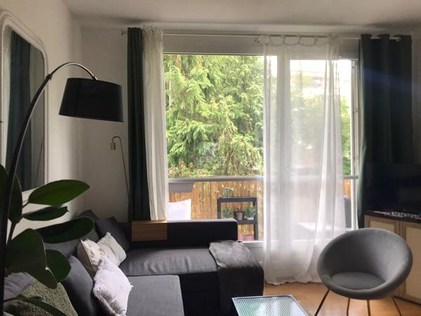 "Versailles Saint-Symphorien" - joli appartement de 40 m2 de 2 pièces au calme avec cave ! Loyer 1 056 €/mois charges comprises **  - Référence  8740