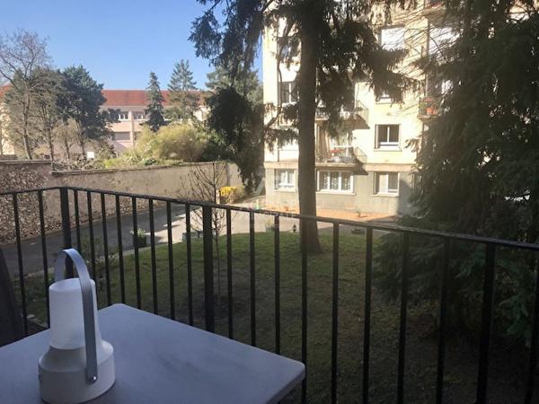 "Versailles Saint-Symphorien" - joli appartement de 40 m2 de 2 pièces au calme avec cave ! Loyer 1 056 €/mois charges comprises **  - Référence  8740