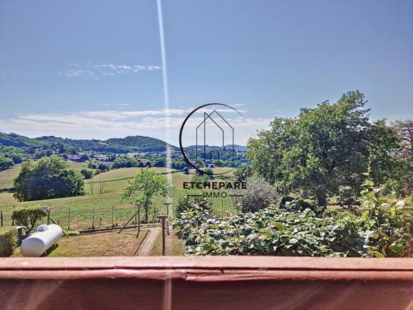 Garris (64120) Maison typique basque au centre de Garris