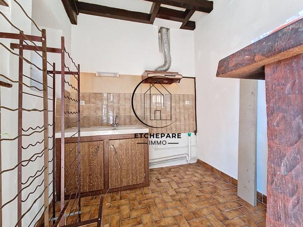 Garris (64120) Maison typique basque au centre de Garris