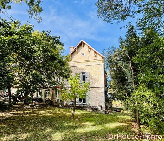 Château à vendre 10 pièces de 480 m²