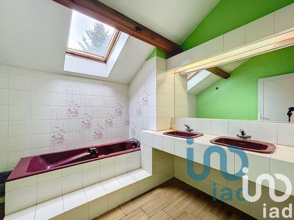 Maison à vendre 8 pièces 183 m² Saint-Germain-Laprade