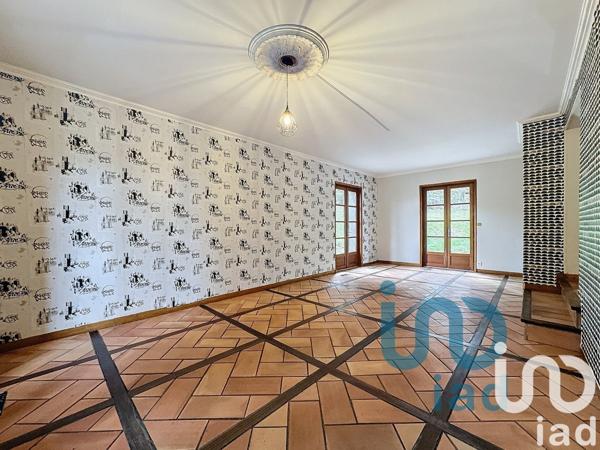 Maison à vendre 8 pièces 183 m² Saint-Germain-Laprade