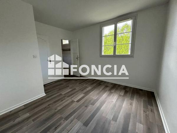 Location Appartement 2 pièces 39.9 m² - 16 RUE DE BRETAGNE Creteil 94000