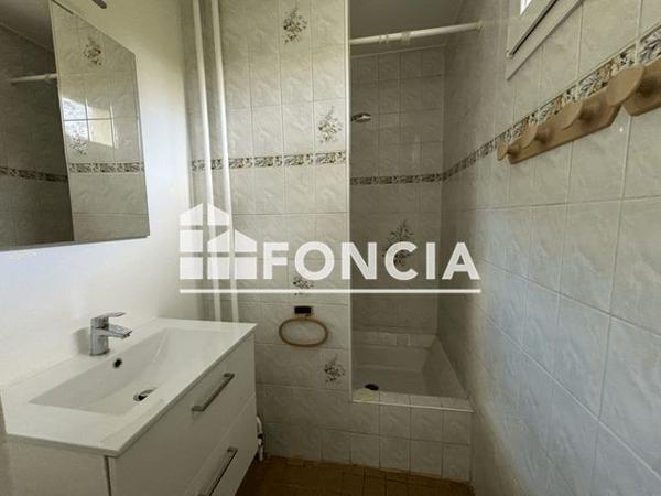 Location Appartement 2 pièces 39.9 m² - 16 RUE DE BRETAGNE Creteil 94000