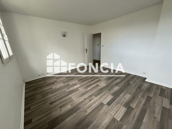 Location Appartement 2 pièces 39.9 m² - 16 RUE DE BRETAGNE Creteil 94000