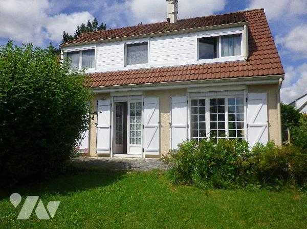 Maison située à PERONNE sur un terrain de 1004m²