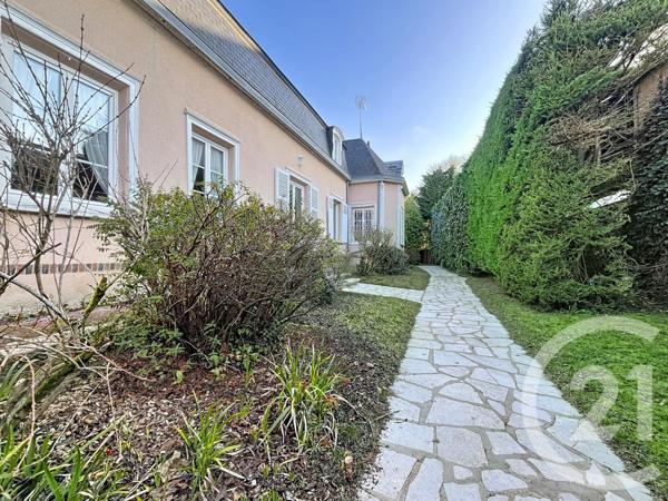 Maison à vendre  10 pièces - 263 m2 CHARTRES - 28