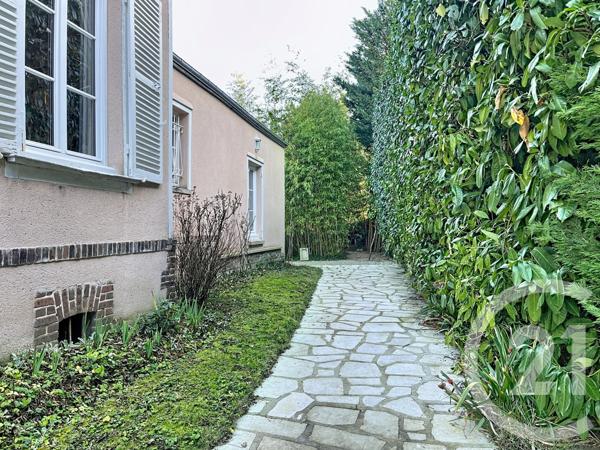 Maison à vendre  10 pièces - 263 m2 CHARTRES - 28