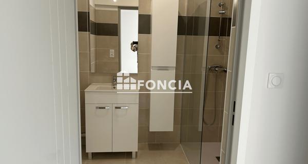 Location Appartement 2 pièces 51.7 m² - Bernis 30620