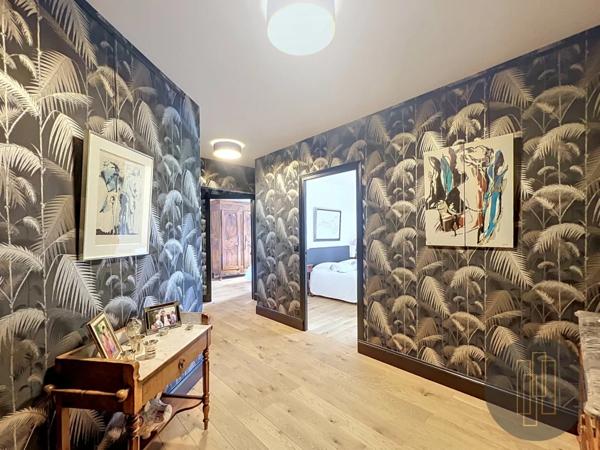 MAISON A VENDRE - COLLONGES AU MONT D OR 390 m 2 | 1 250 000 €